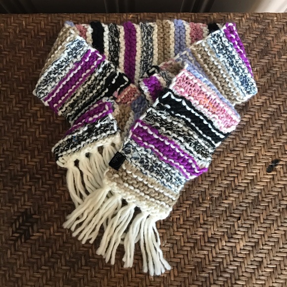 Bula Winter Scarf - Picture 1 of 4